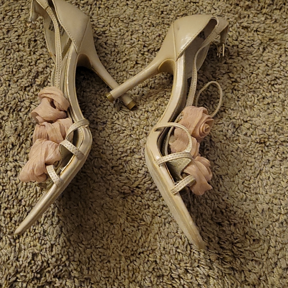Shoes - Picture 2 of 3